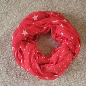 FREE WITH ONY OTHER PURCHASE! Red Star Patterned Infinity Scarf